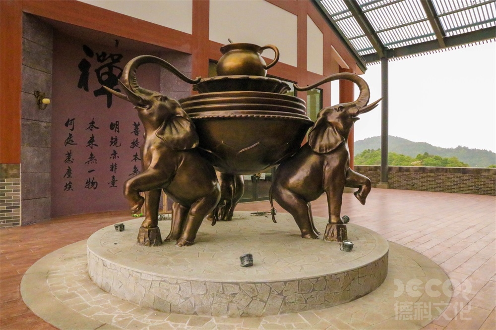 在廣州展館裝修中如何合理安排展示品的展示方式和位置？
